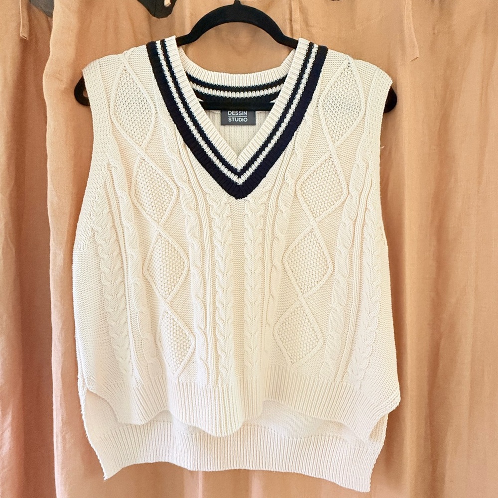 Cream V-Neck Cable Knit Sweater